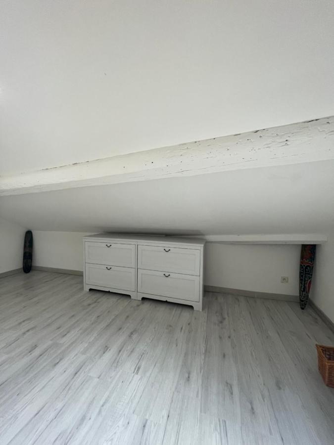 Appartement Climatise Centre-Ville De Narbonne Dans Comble 4 Couchages エクステリア 写真