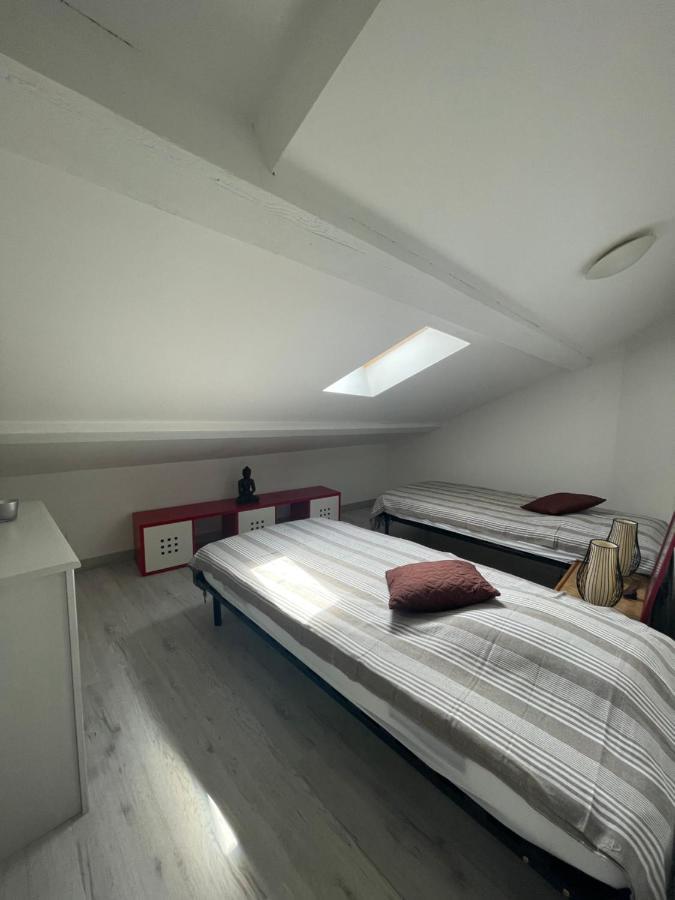 Appartement Climatise Centre-Ville De Narbonne Dans Comble 4 Couchages エクステリア 写真