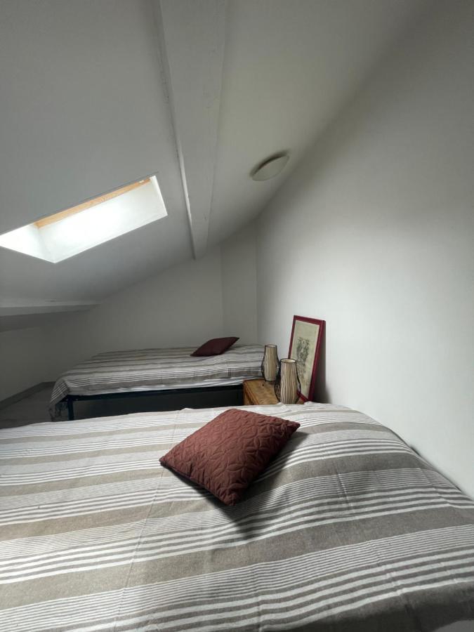 Appartement Climatise Centre-Ville De Narbonne Dans Comble 4 Couchages エクステリア 写真
